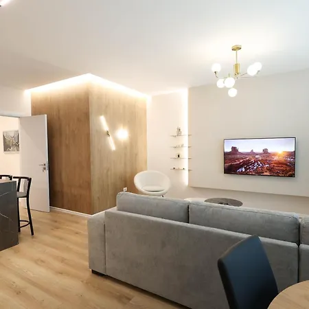 Grandstay דורס