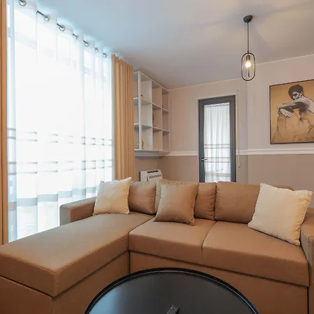Grandstay